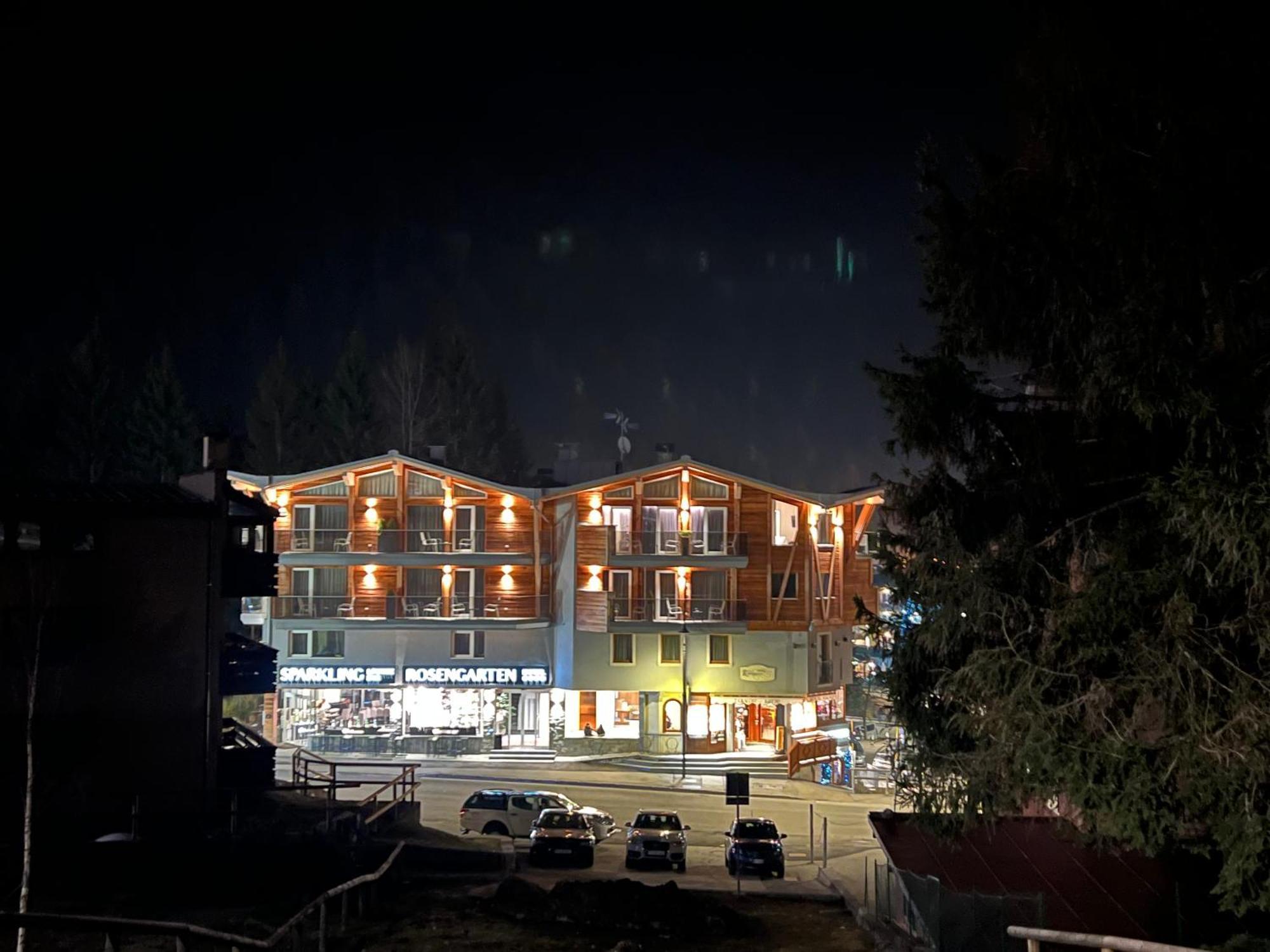 Hotel Rosengarten Madonna Exteriör bild